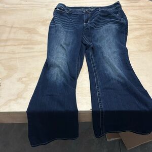 Maurices jeans